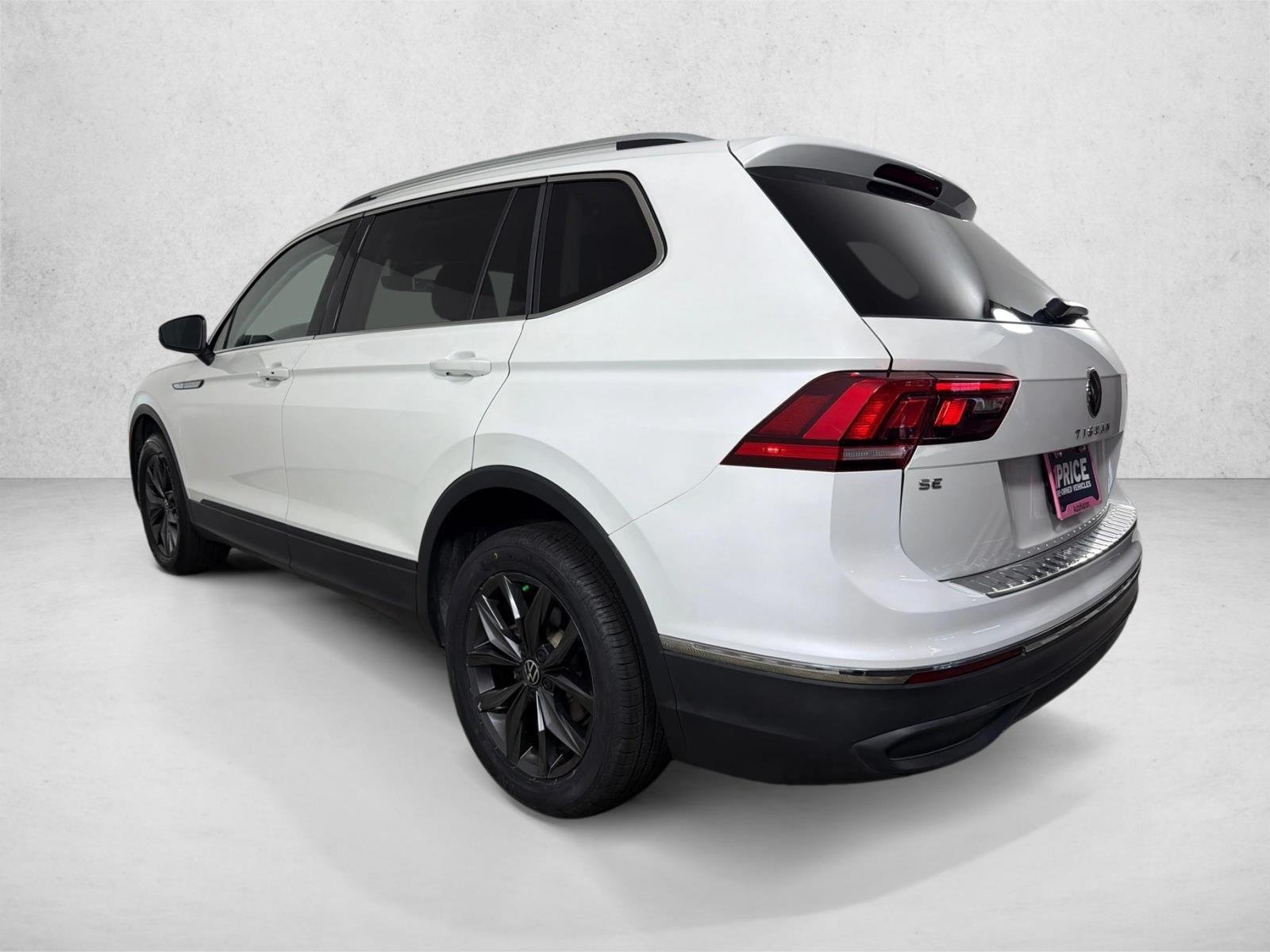 Used 2023 White Volkswagen SE image 5