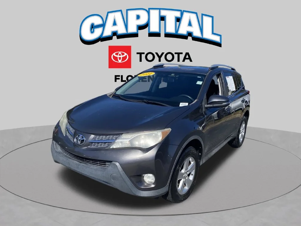 Used 2014 Gray Toyota XLE image 2