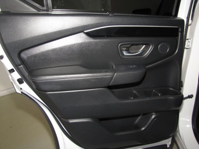 Certified Used 2024 Platinum White Pearl Honda EX-L 7 Passenger image 13