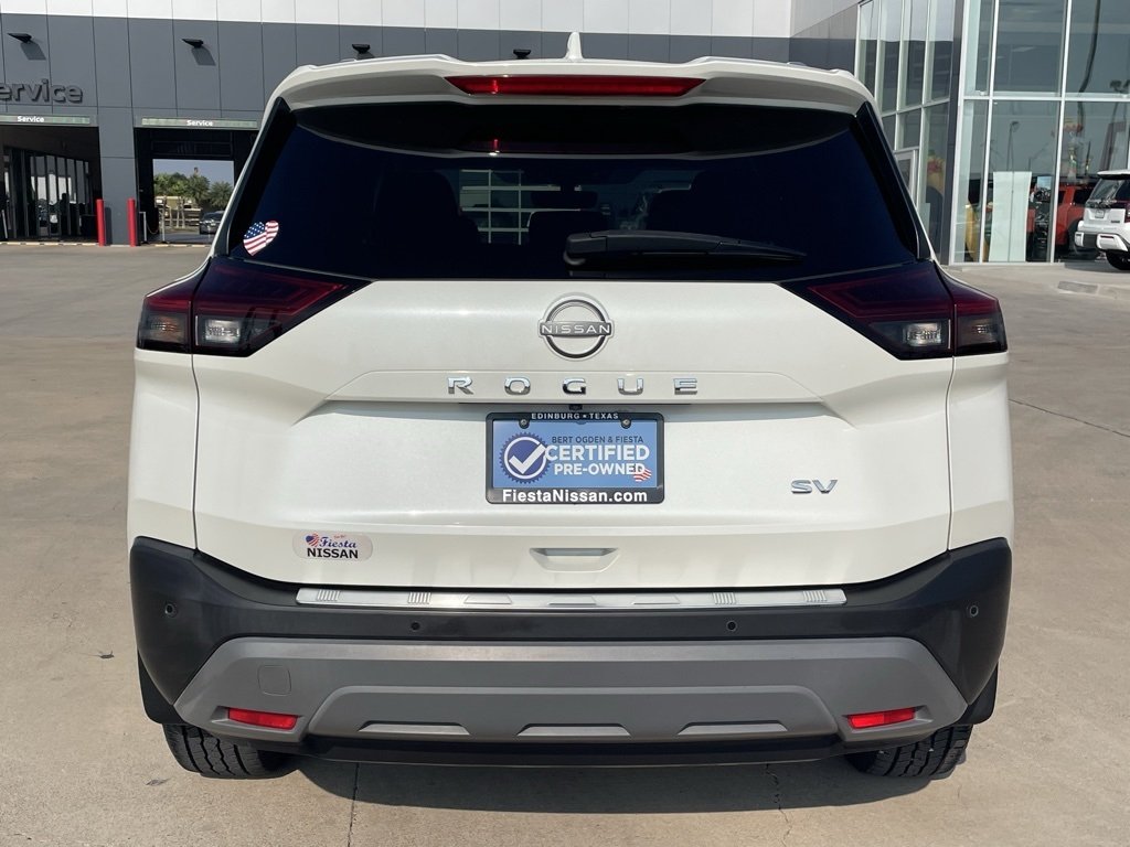 2022 Nissan Rogue SV photo 4