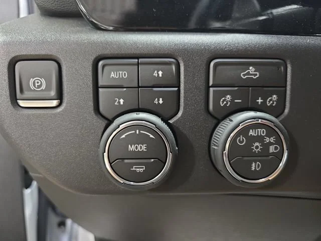New 2026 Summit White Chevrolet LT Trail Boss image 28