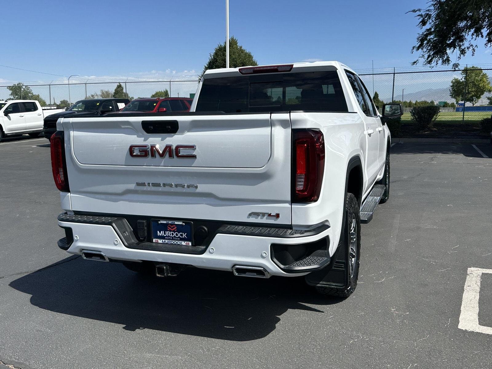 2024 GMC Sierra 1500 AT4 - Photo 9