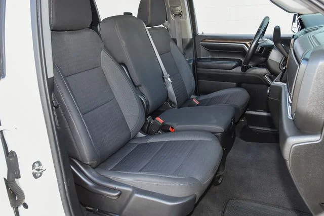 Used 2022 White Chevrolet LT image 23