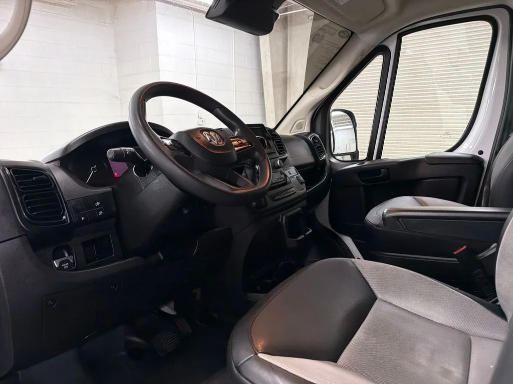 Used 2025 White Ram Base image 6