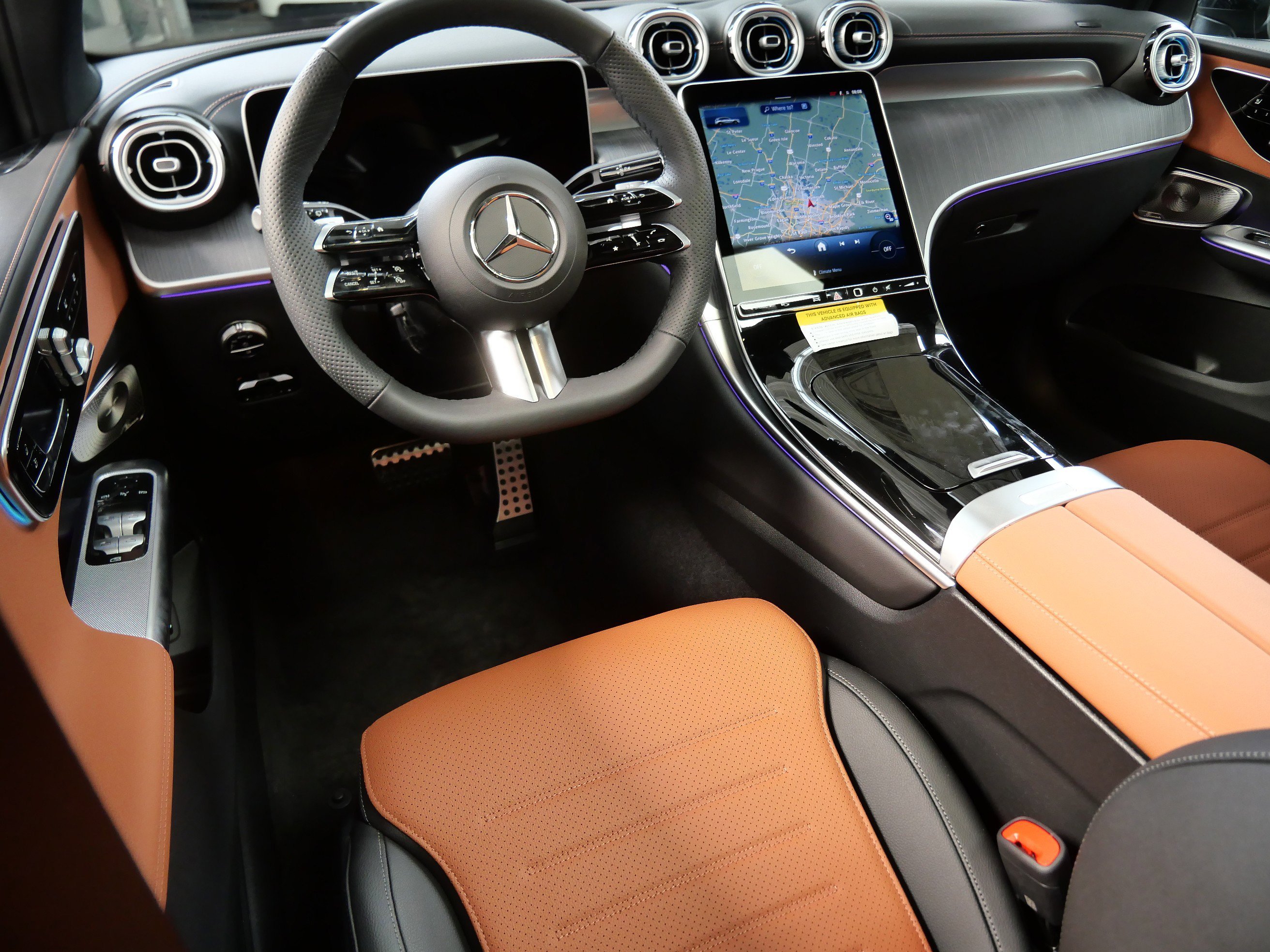 New 2026 Graphite Grey Metallic Mercedes-Benz GLC 300 image 2