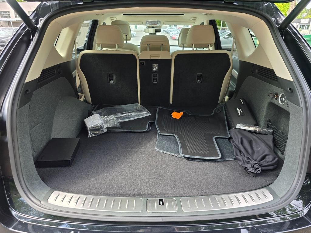 New 2026 Black Genesis 2.5T SELECT image 14