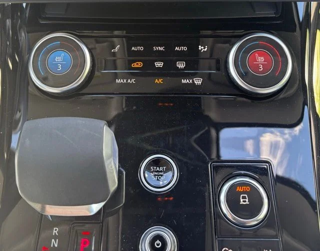 Used 2023 Blue Land Rover First Edition image 29