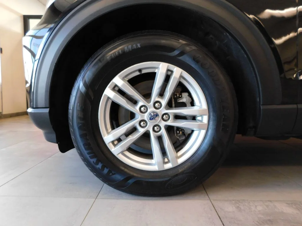 Used 2020 Agate Black Metallic Ford XLT image 8