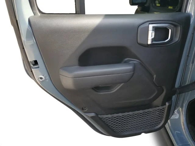 Used 2025 Anvil Clearcoat Jeep Mojave image 32