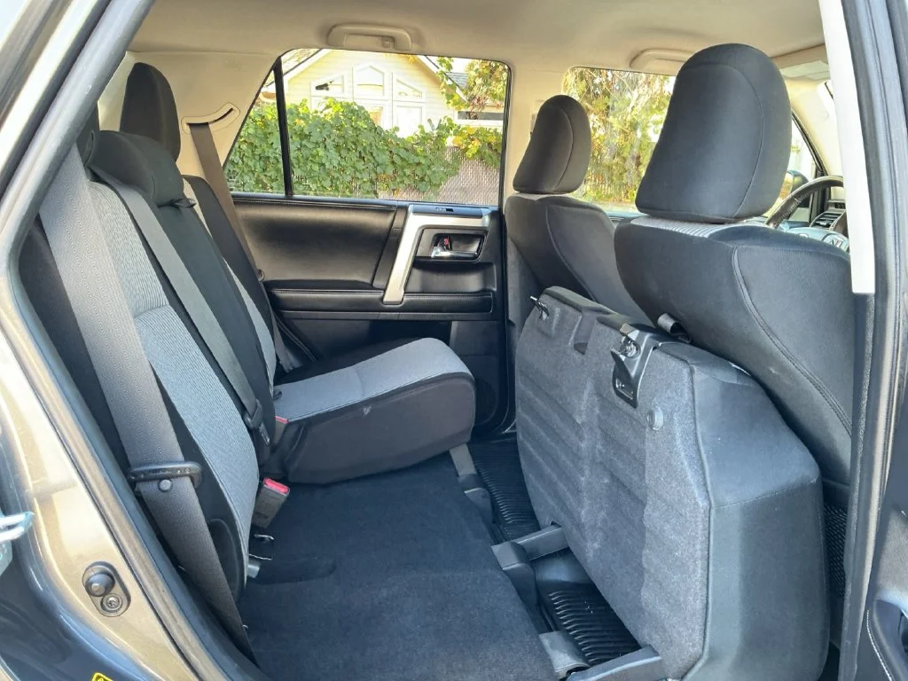 Used 2015 Gray Toyota SR5 image 33