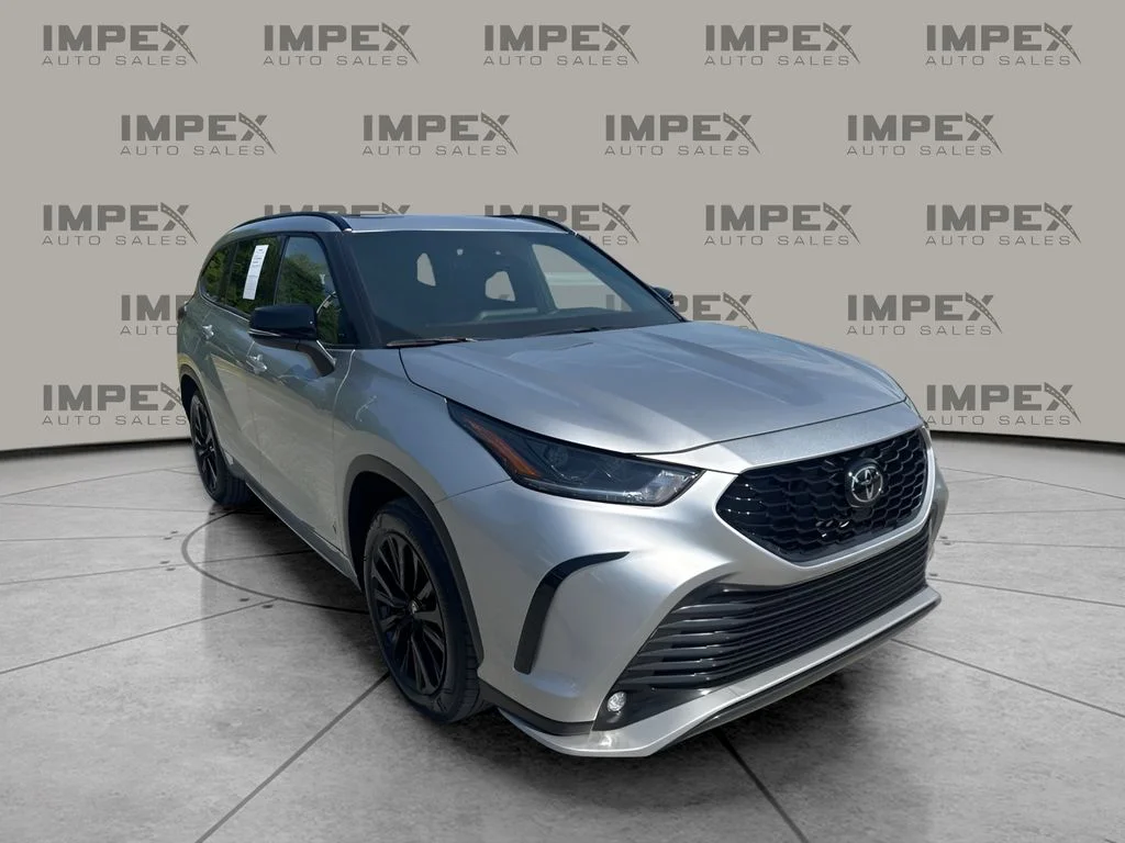 Used 2025 Gray Toyota XSE image 7