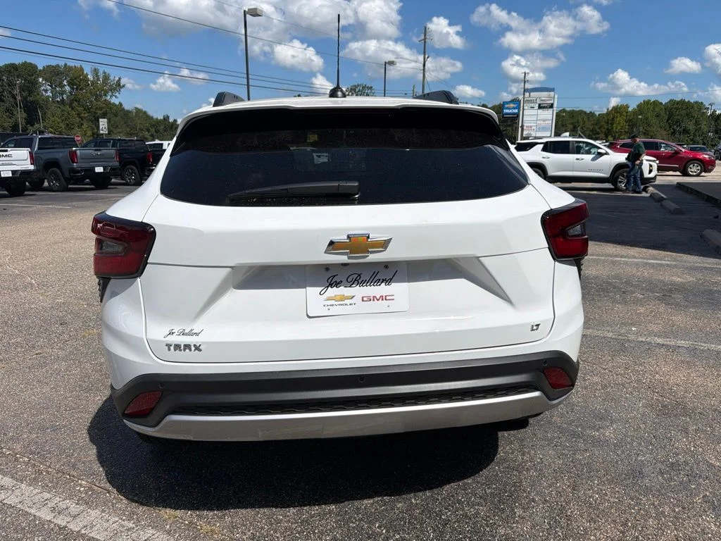 New 2026 Summit White Chevrolet LT image 4