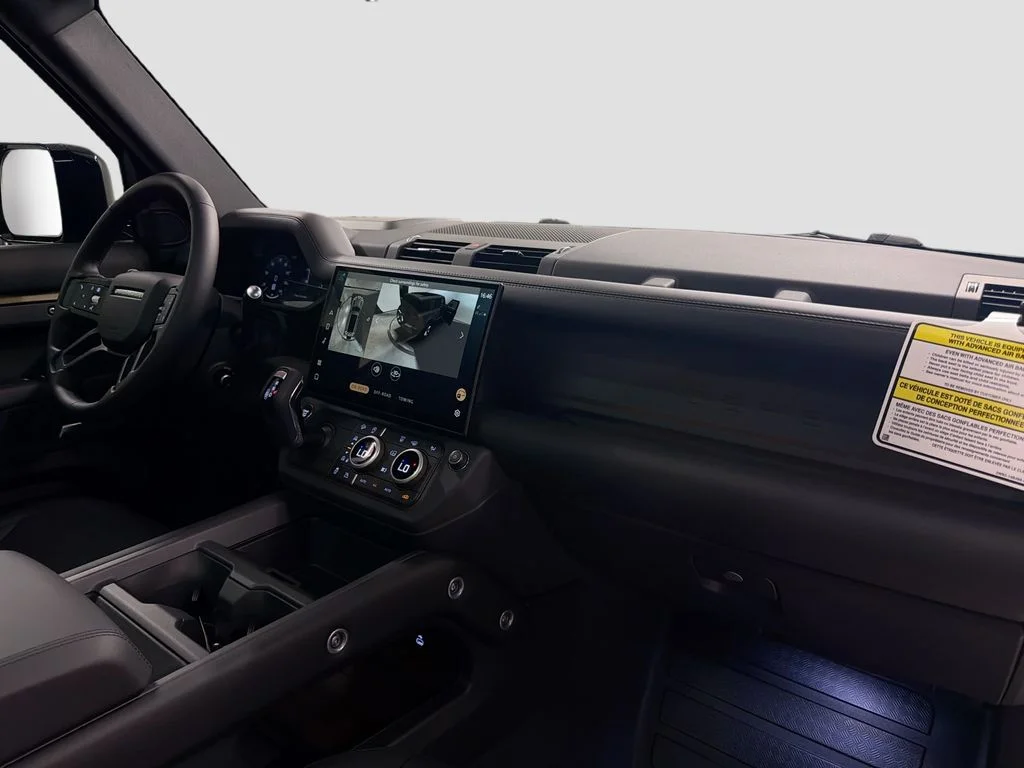New 2026 Gondwana Stone Metallic Land Rover X-Dynamic SE image 30