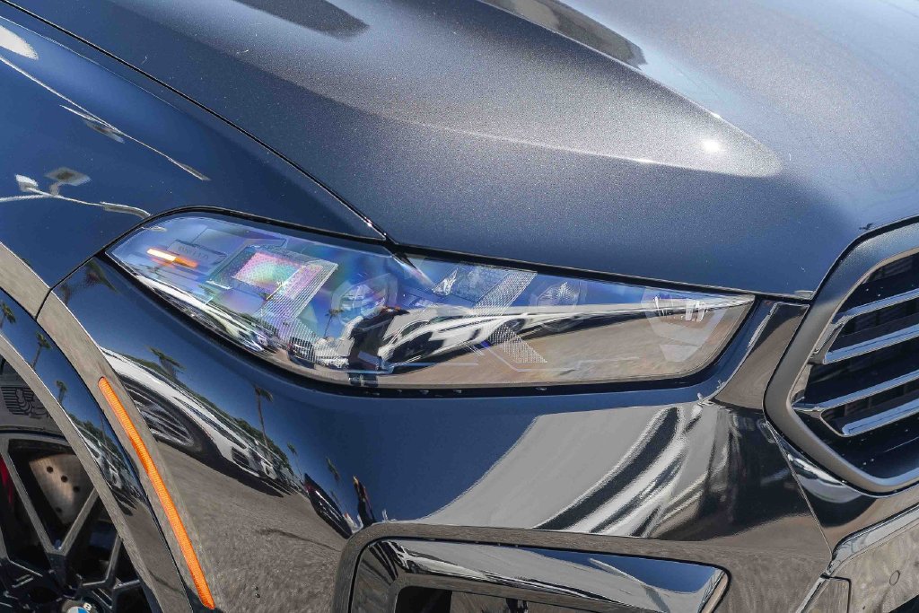 2027 BMW X6 M photo 2