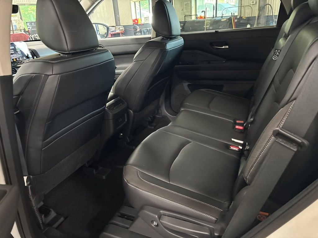 Certified Used 2024 White Nissan SL image 17