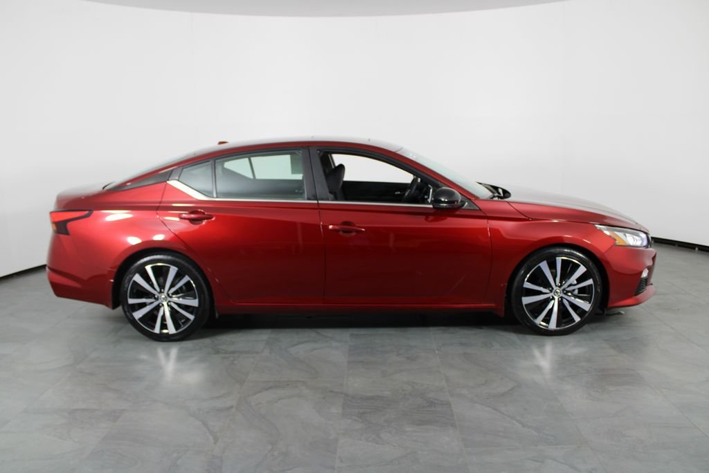 2019 Nissan Altima SR - Photo 14