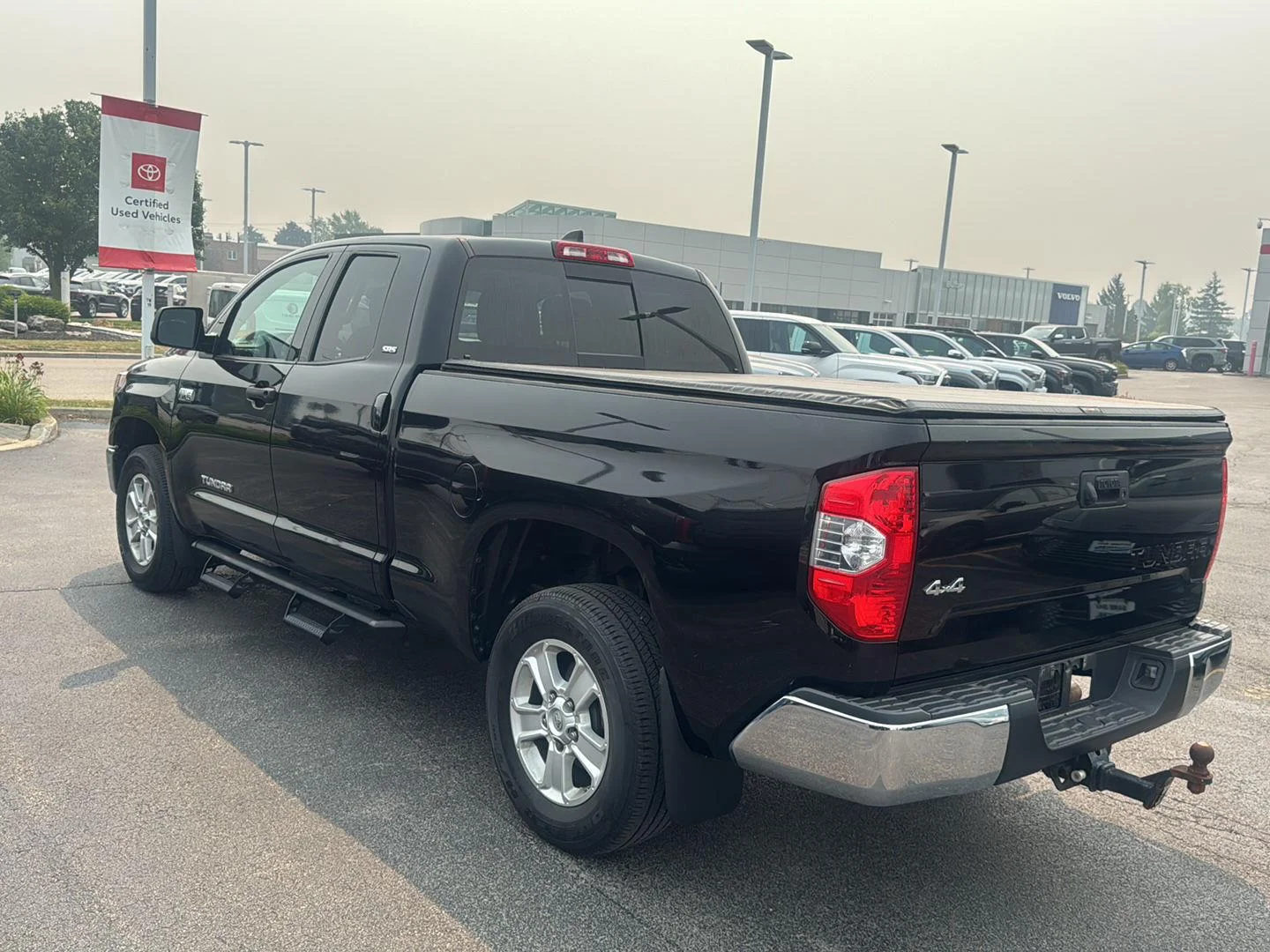 Used 2020 Midnight Black Metallic Toyota SR5 image 4