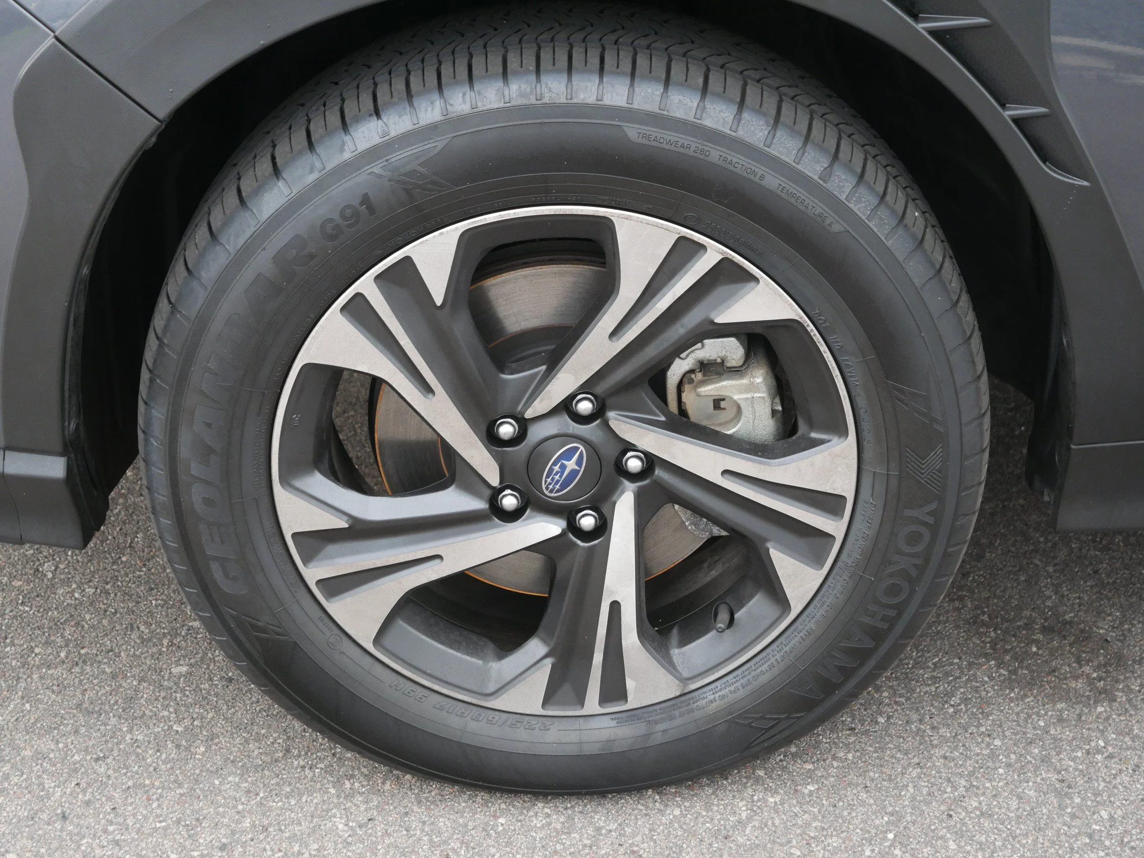 Used 2025 Magnetite Gray Metallic Subaru Premium image 15