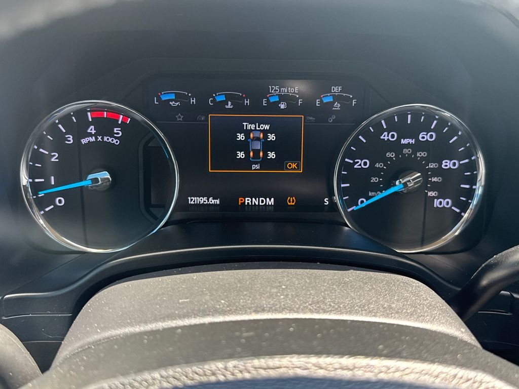 Used 2020 White Ford Lariat image 28