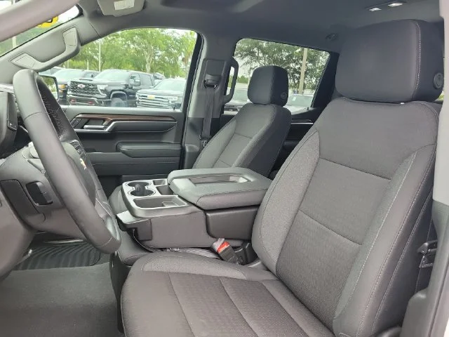 2023 Chevrolet Silverado 1500 LT - Photo 24
