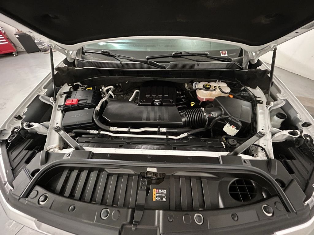 Used 2023 White Chevrolet LT image 21