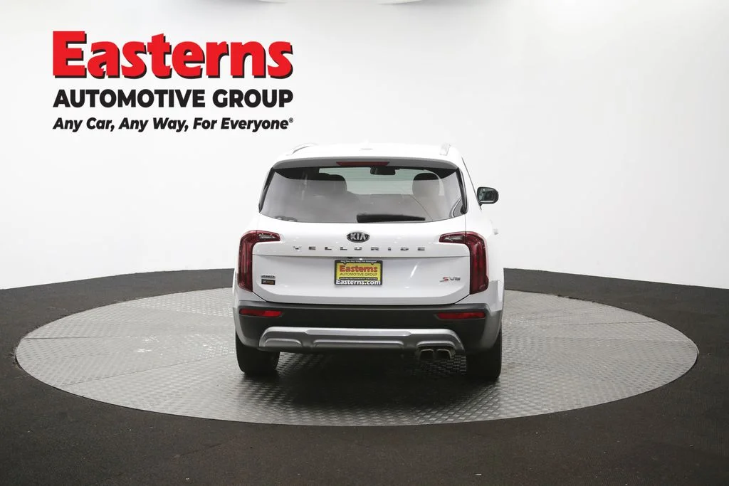 Used 2020 White Kia S image 41