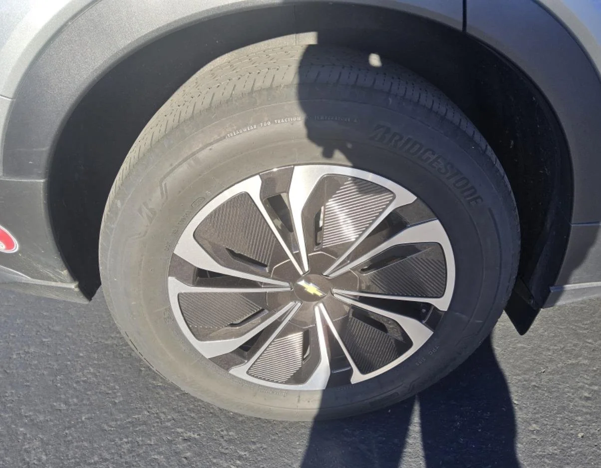 Used 2024 Sterling Gray Metallic Chevrolet LT image 23