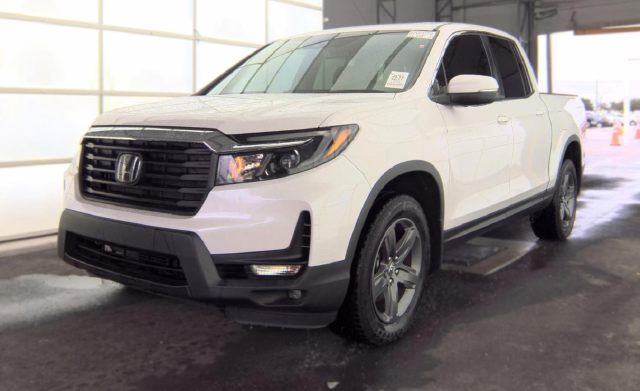 Used 2023 White Honda RTL image 2