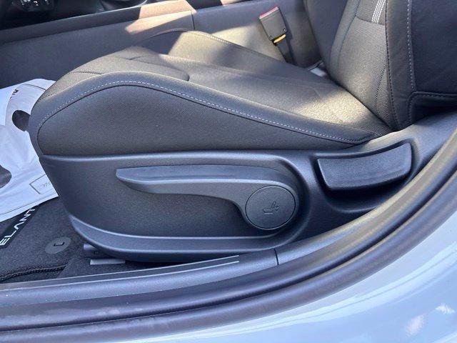 New 2026 Serenity White Hyundai SE image 43