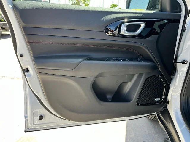 New 2026 Bright White Clear-Coat Exterior Paint Jeep Trailhawk image 16