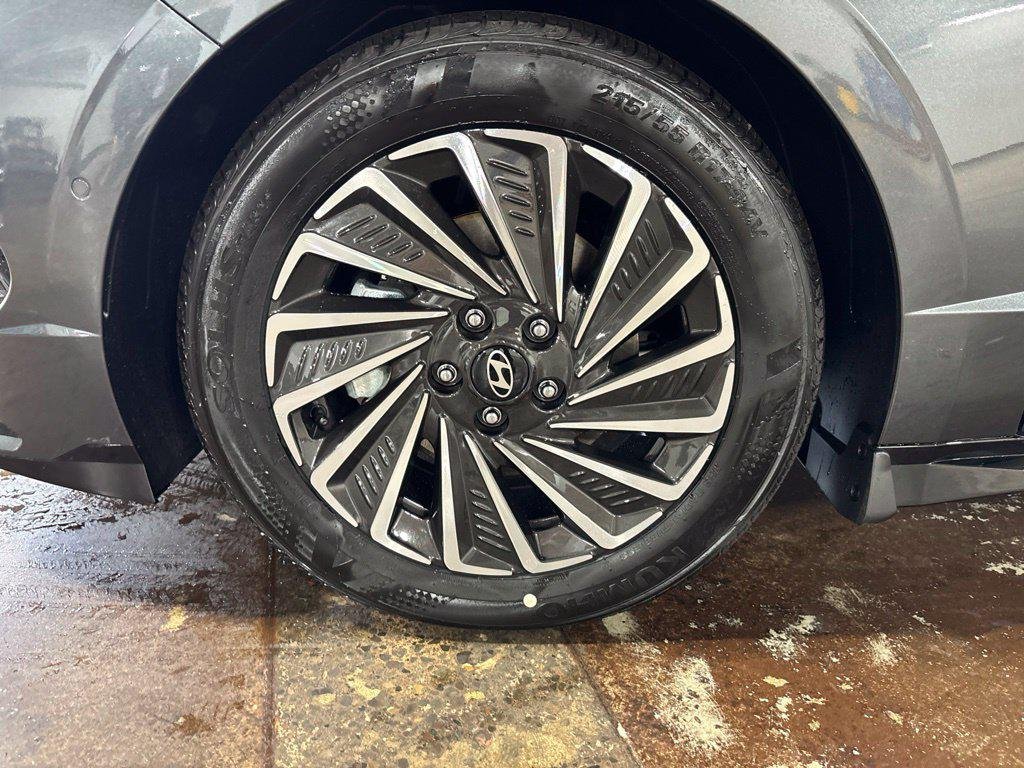 New 2026 Gray Hyundai Limited image 10