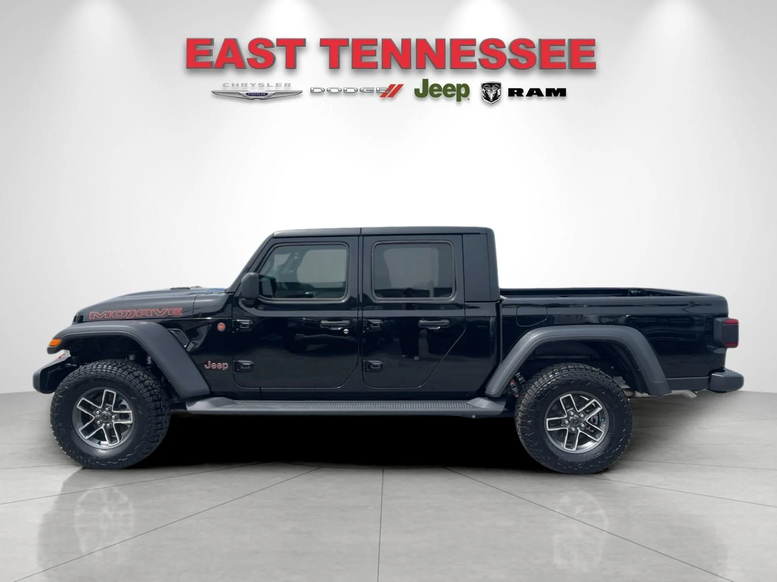 Used 2025 Black Jeep Mojave image 6