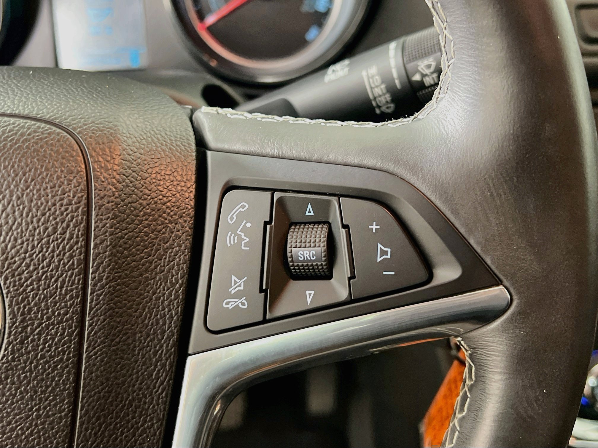 Used 2013 Deep Espresso Brown Metallic Buick CONVENIENCE image 28