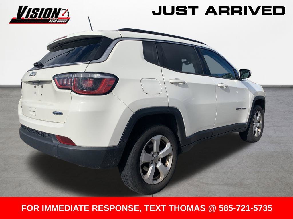 Used 2019 White Jeep Latitude image 3