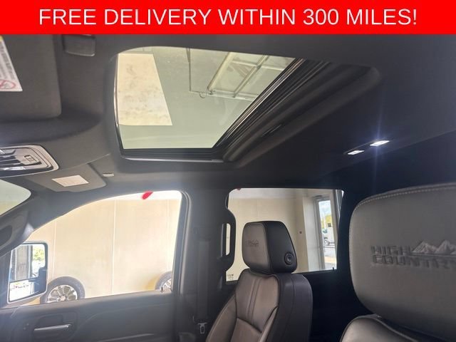 Certified Used 2022 MOSAIC BLACK METALLIC Chevrolet High Country image 11