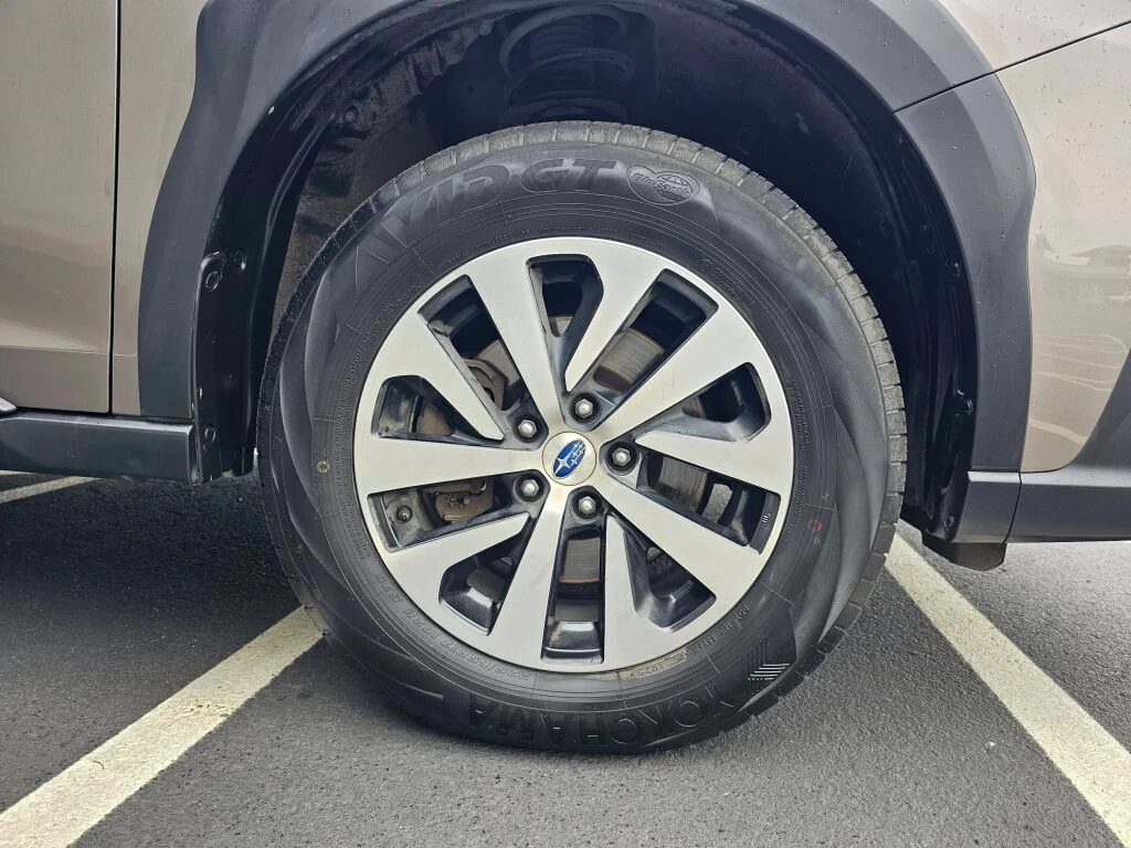 Used 2024 Brilliant Bronze Metallic Subaru Premium image 9