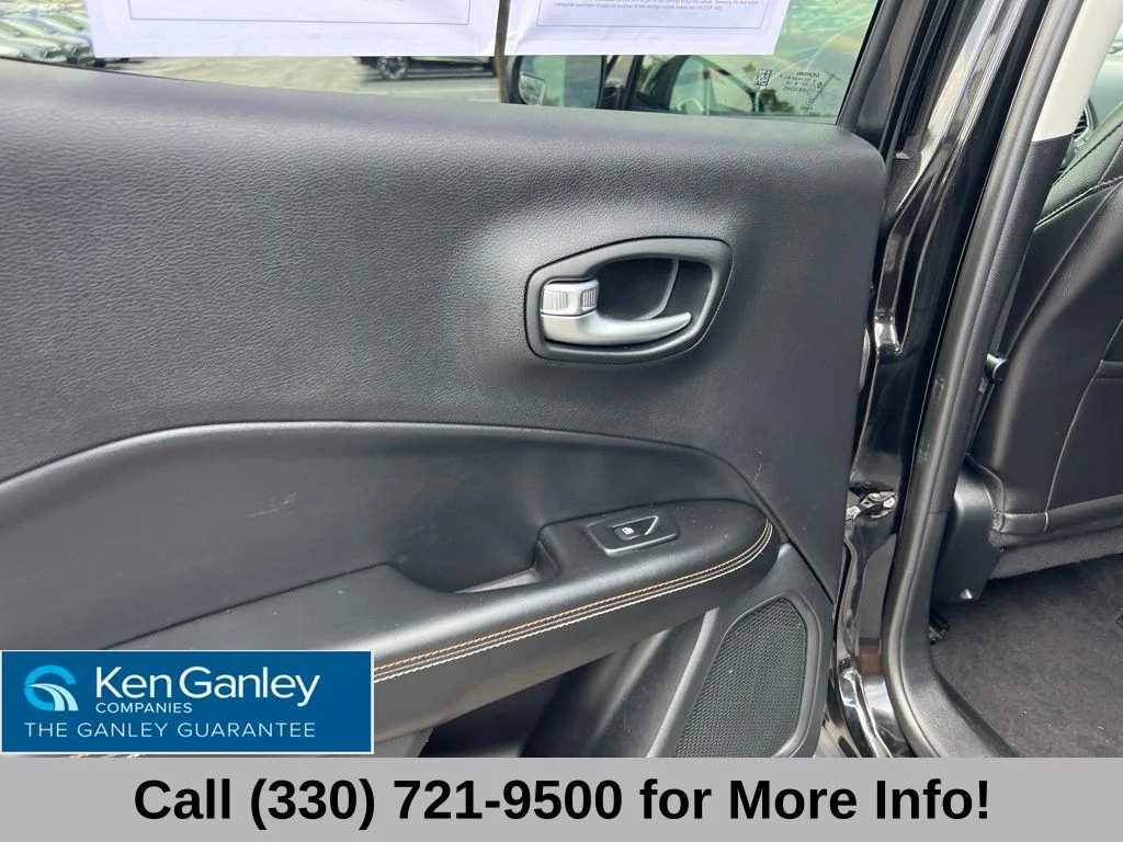 Used 2019 Black Jeep Latitude image 47