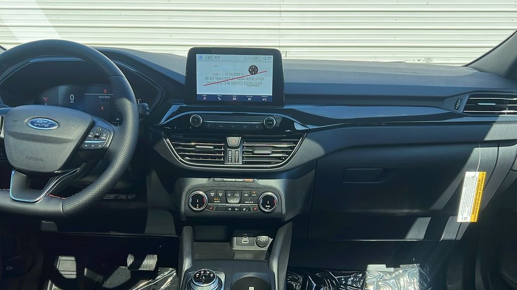 2025 Ford Escape ST-Line Select - Photo 14