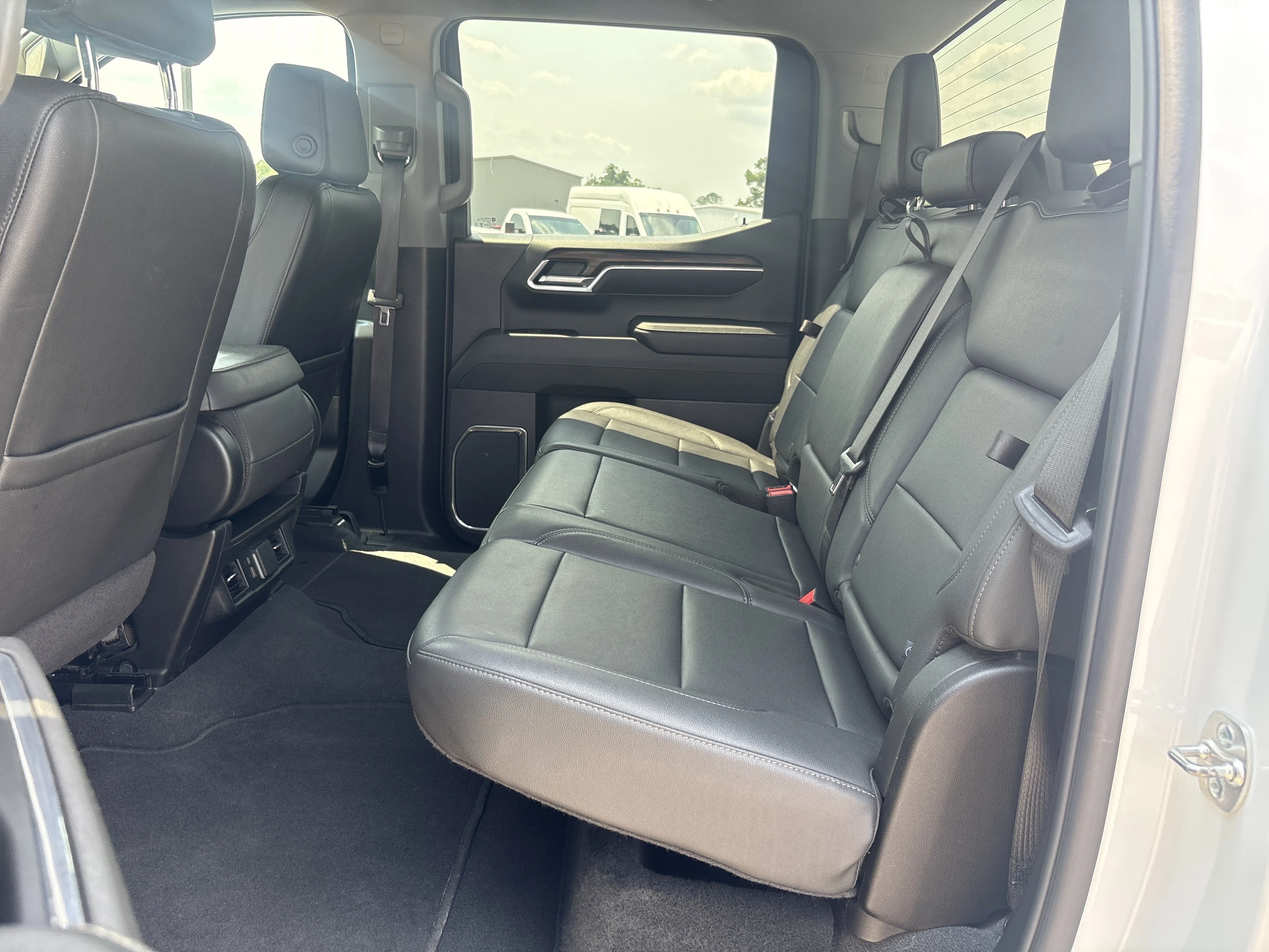 Used 2025 Summit White GMC SLT image 18