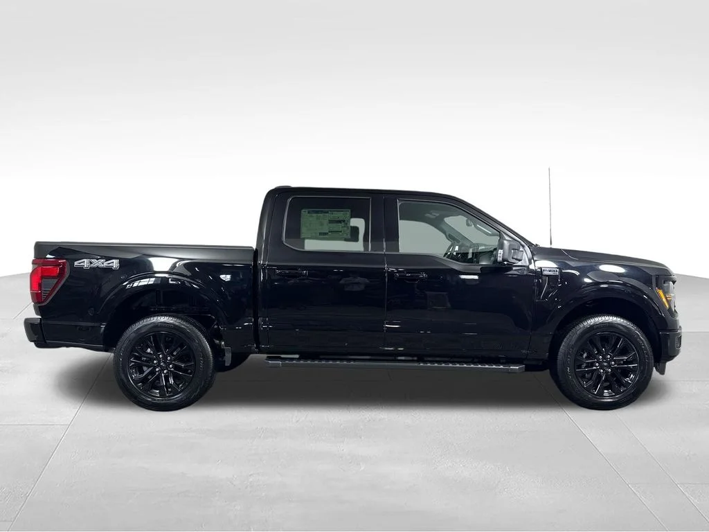 New 2026 Agate Black Metallic Ford XLT image 11