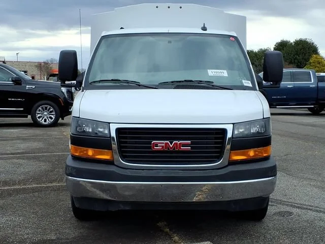 New 2025 Summit White GMC 1WT image 30