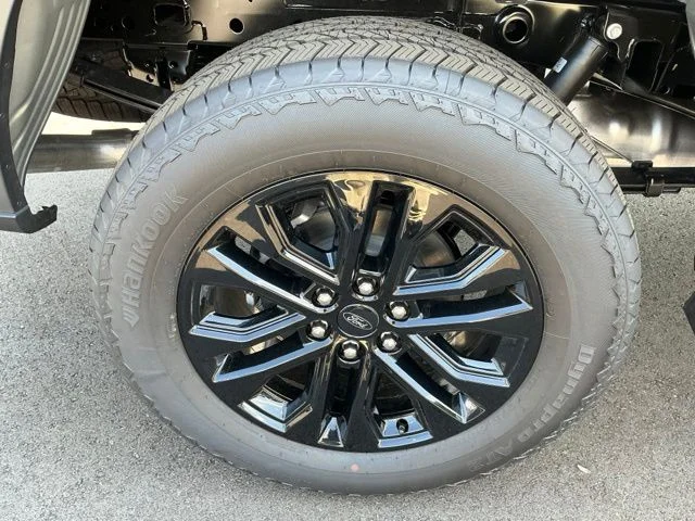 New 2026 Carbonized Gray Metallic Ford Lariat® image 15