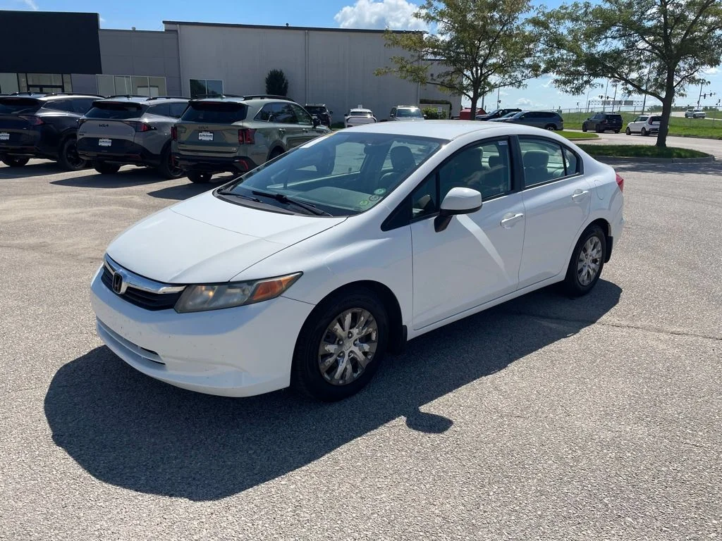 Used 2012 White Honda LX image 2