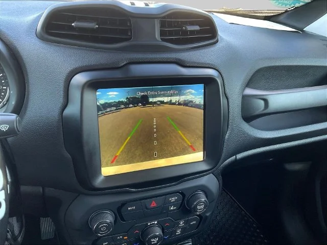 Used 2023 White Jeep Altitude image 15