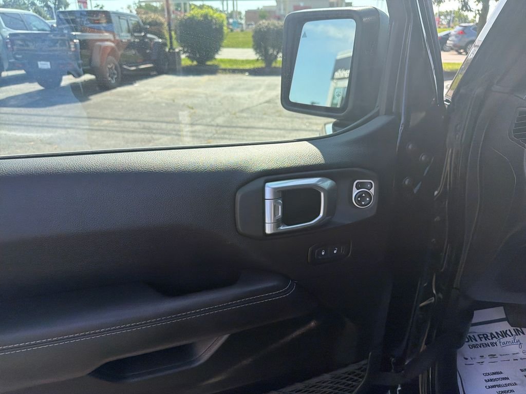 Used 2023 Black Jeep Sahara image 11