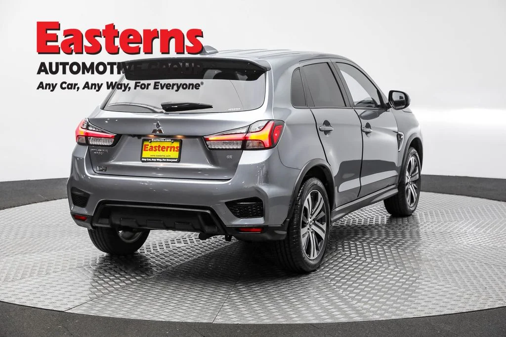 Used 2023 Gray Mitsubishi 2.0 SE image 5