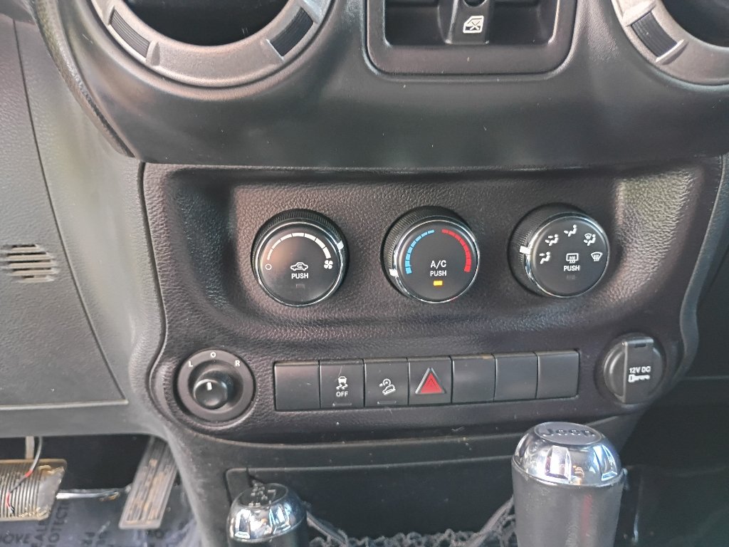 Used 2016 Black Clearcoat Jeep Sport image 29