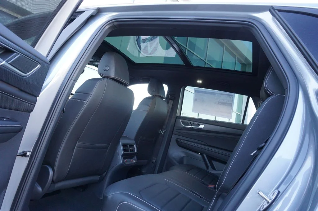 New 2026 Silver Volkswagen 2.0T SEL R-Line Black image 31