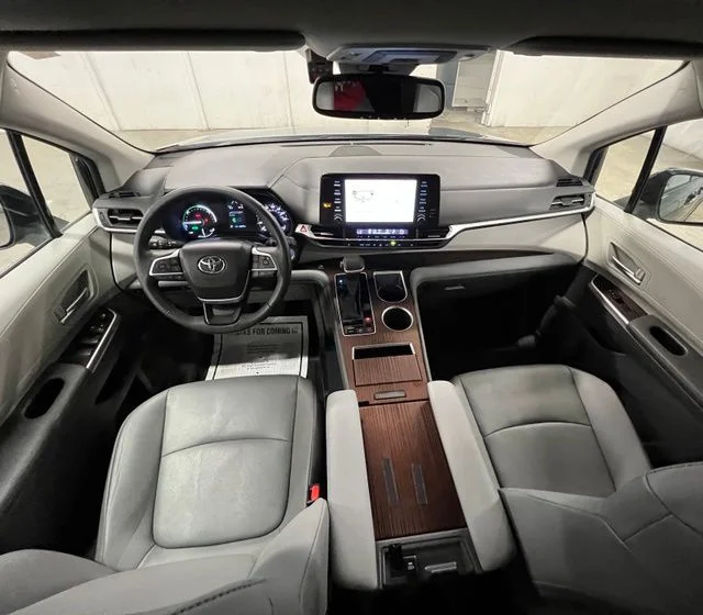 Used 2024 Green Toyota XLE image 12
