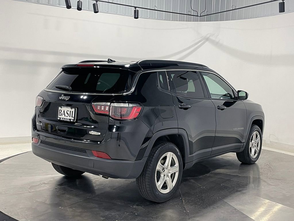 Used 2024 Black Jeep Latitude image 11